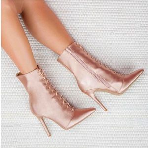 NIB!! Milia-63 Champagne Lycra Pointed Booties